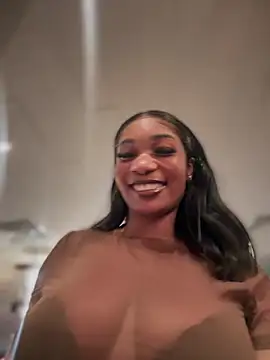 Snapshot of __Nessa__ chatting on October 25, 12:13 pm   Nessa   online show from October 25, 12:13 pm