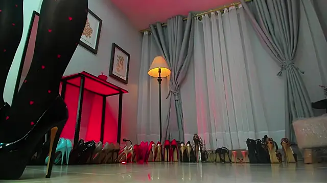 Ashley leon  online show from November 4, 3:06 pm