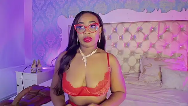 CaseyMoon online show from January 10, 1:05 pm