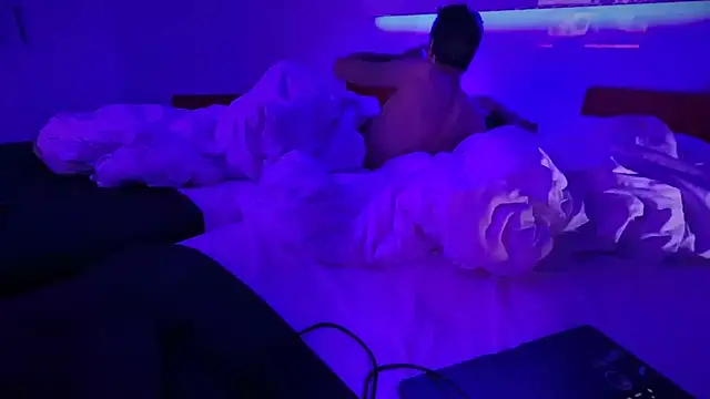 DirtySexGamesxh online show from January 17, 11:01 pm