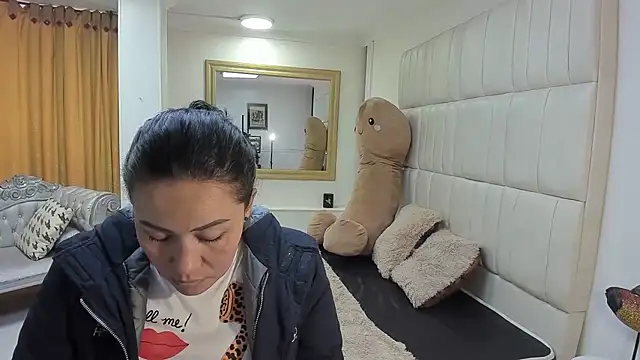 gaby trent online show from February 14, 1:57 pm