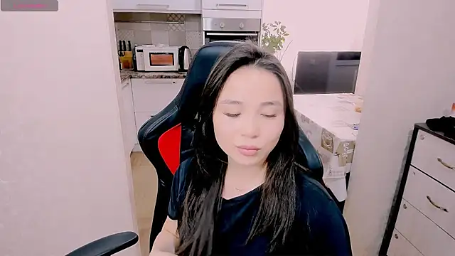 AyaMoon online show from November 6, 7:03 am