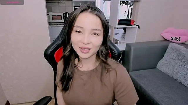 Snapshot of AyaMoon chatting on October 8, 5:34 am AyaMoon online show from October 8, 5:34 am