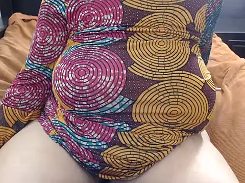 XHotJuicyBootyXX online show from March 12, 9:23 am