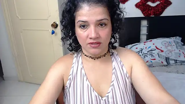 GlendaStarx online show from February 5, 4:15 am