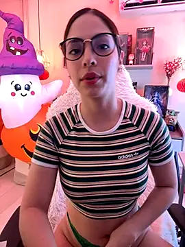 Zoe Bae online show from October 14, 9:50 pm
