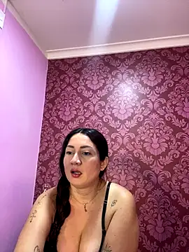 juliana diaz online show from November 28, 11:46 am