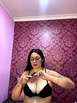 juliana diaz online show from November 5, 11:37 am