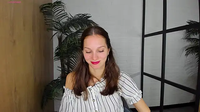 MirandaGlow online show from September 10, 5:51 am