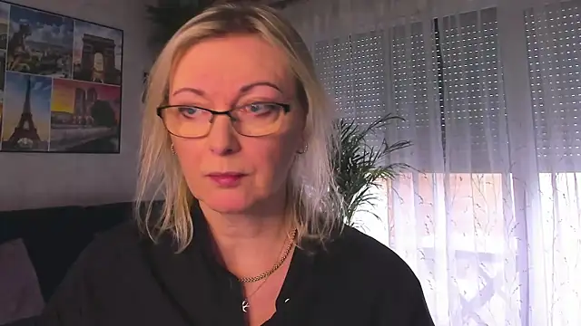 vanessa chat online show from February 3, 2:11 pm