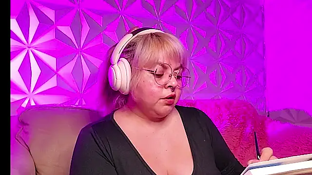 Satyn doll online show from February 7, 1:42 am