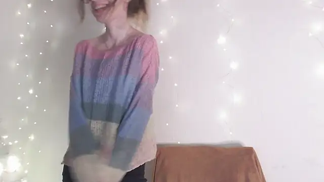  Hanna Moon  online show from January 13, 11:47 am