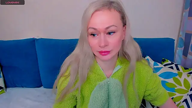 EllenMoore online show from October 3, 3:11 am