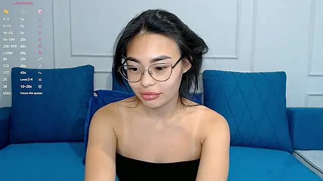 kwana colada online show from October 10, 8:08 am