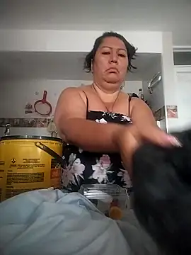 Brenda Berck  online show from February 21, 11:44 am