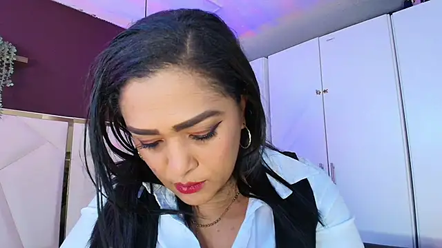 Inndrahot online show from November 6, 3:34 am