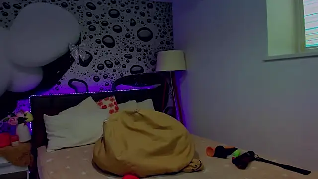 AlmaFancy online show from February 27, 7:30 am