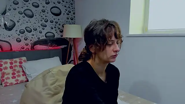 AlmaFancy online show from April 16, 5:30 am