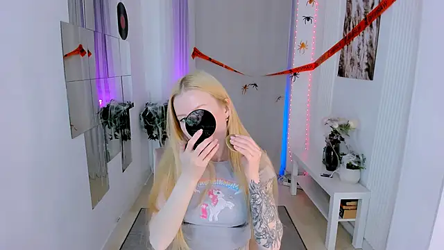 Laly Peach online show from October 22, 5:29 pm