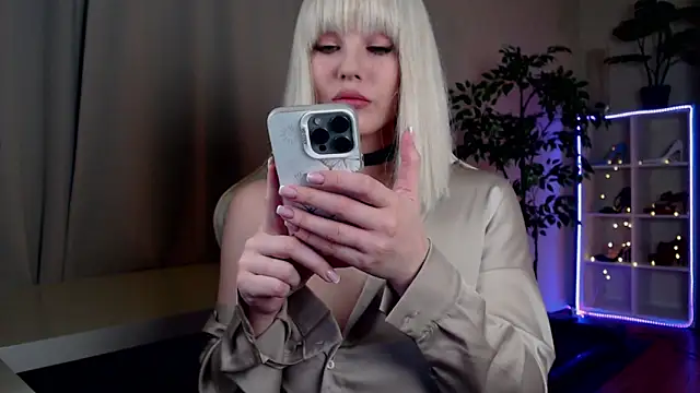 Queensy Sins online show from February 14, 3:25 pm