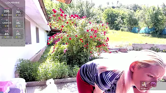luxurydoll21 online show from May 30, 11:19 am