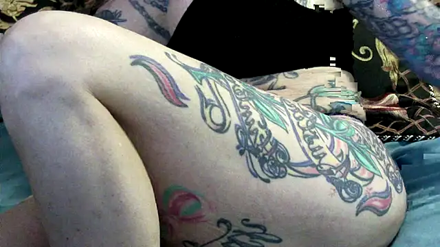 pamelagunns online show from March 5, 12:28 am