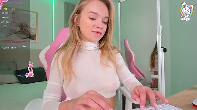 VirginChloe online show from November 24, 3:52 am