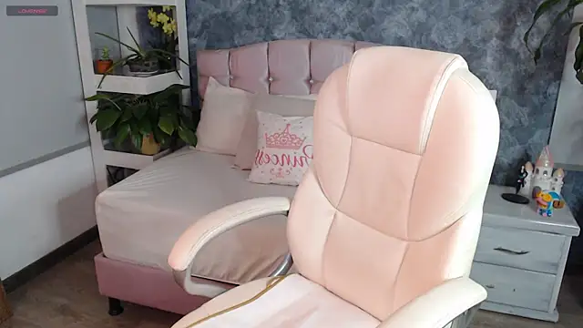 niko robin online show from April 14, 10:21 pm