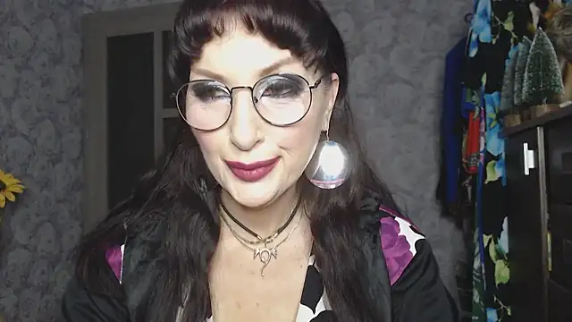 Aziza1 online show from November 11, 9:45 pm