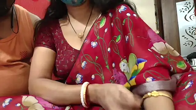 Elina Raj online show from February 16, 7:19 am