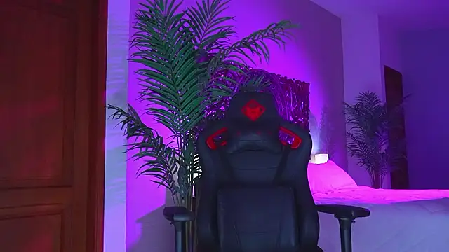 ambarEvans online show from March 8, 2:04 am