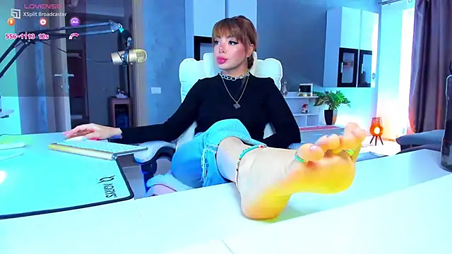 Miss kay1111 online show from July 15, 2:11 pm