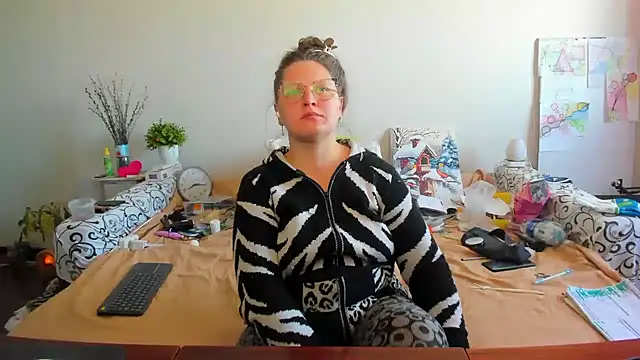 IamYourNarcotic online show from March 9, 12:30 pm