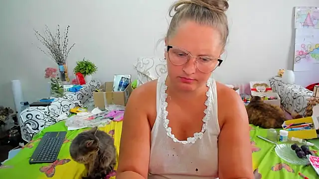 IamYourNarcotic online show from September 18, 9:08 am