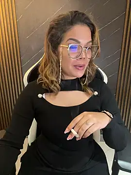 KellyBrooklyn  online show from January 10, 2:44 pm