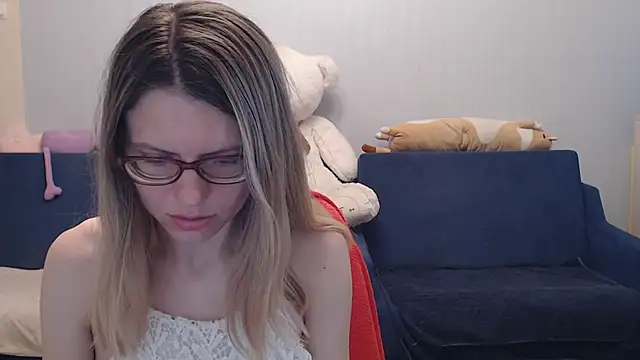 night is dark online show from April 24, 6:44 pm