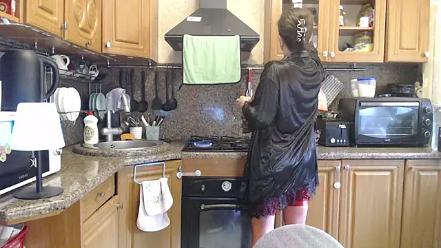 LizaCakes online show from September 30, 9:26 am