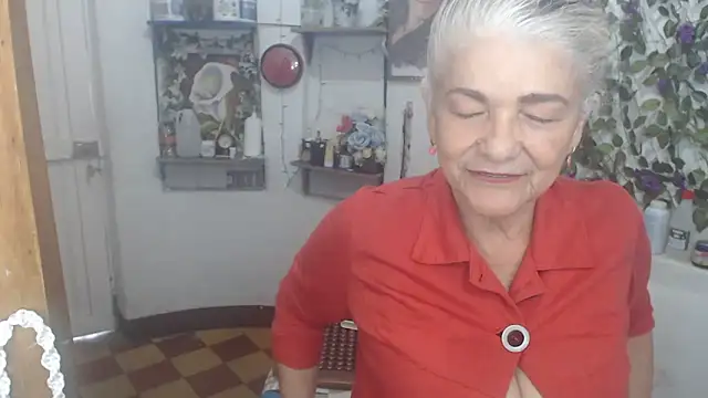 FunnyGrandma online show from April 13, 10:32 pm