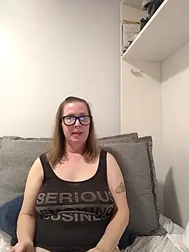 SweetandNaughty1 online show from December 1, 9:17 pm