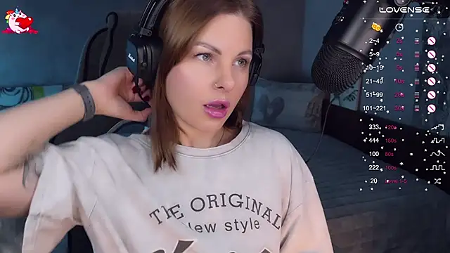 Snapshot of Your_Sweet_Lilu chatting on October 1, 3:39 pm Your Sweet Lilu online show from October 1, 3:39 pm