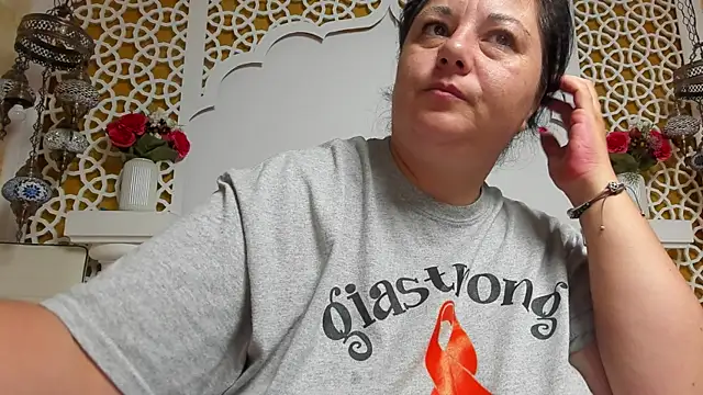 Snapshot of AleshaArabian chatting on September 15, 2:31 am AleshaArabian online show from September 15, 2:31 am