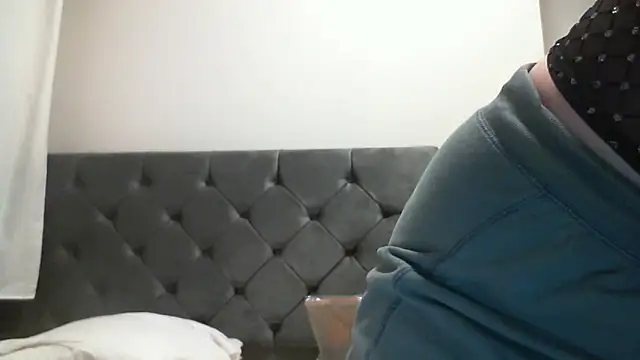 SusanCurt online show from November 19, 7:03 pm