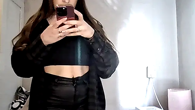 avajade online show from November 17, 11:11 am