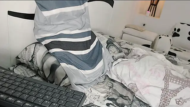 yina-rosse online show from October 17, 2:15 am