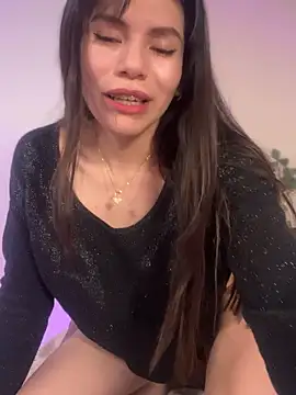 LalieFR online show from December 15, 10:15 pm