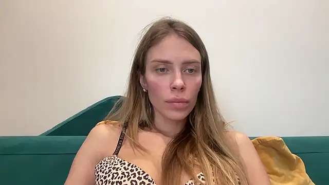 Iris cherry online show from January 15, 12:00 pm