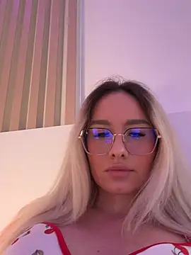 mollyxxx online show from July 5, 3:35 am