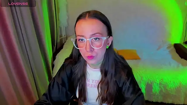 CurlySteph online show from February 9, 10:01 pm