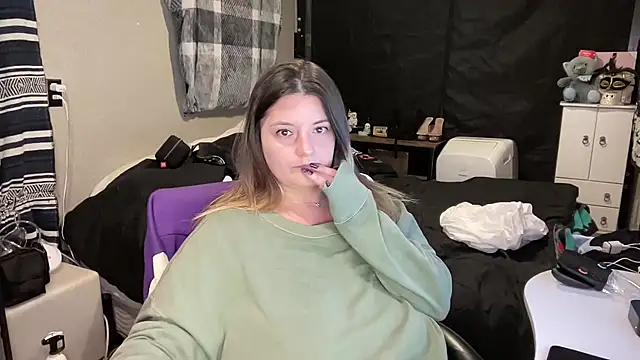 magicsparkles online show from February 10, 12:02 am