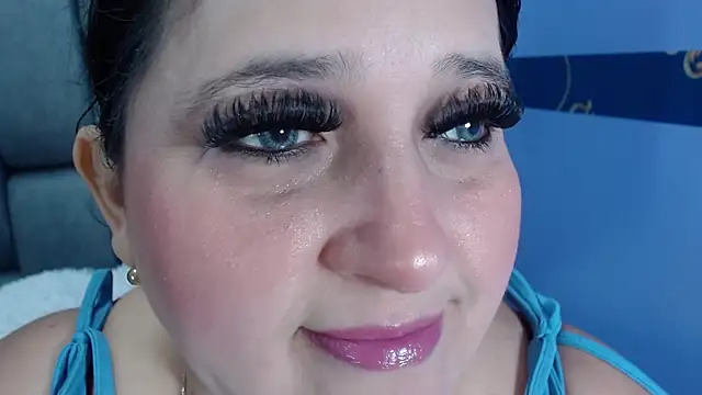 Kerly Doll online show from December 22, 1:14 pm